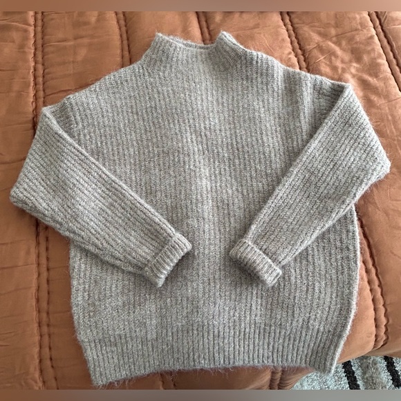 Crescent Isabel Mock Neck Sweater NWOT - Picture 6 of 7